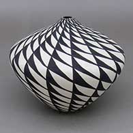 Black and white seed pot with geometric design
 by Sandra Victorino of Acoma