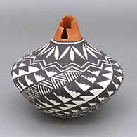 Polychrome jar with a kiva step geometric cut opening and a painted geometric design
 by Sandra Victorino of Acoma