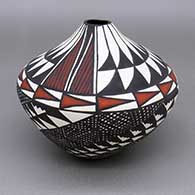 Polychrome jar with a fine line, kiva step, and geometric design
 by Sandra Victorino of Acoma