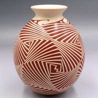 Red-on-beige jar with a rolled lip and a labyrinth geometric design
 by Rodrigo Perez of Mata Ortiz and Casas Grandes