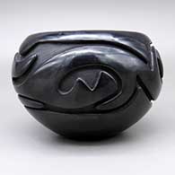 Blackbowlwithacarvedavanyudesign, click or tap to see a larger version