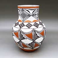 A polychrome jar decorated with a fine line, fret and geometric design
 by Lee Ann Cheromiah of Laguna