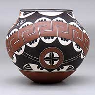 A polychrome jar decorated with a renewed design from 1885, click or tap to see a larger version