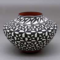 A high shouldered polychrome jar decorated with a black on white geometric design
 by Sandra Victorino of Acoma