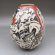Red-and-black-on-white jar with s graffito wildlife and geometric design and optical illusions
 by Abraham Rodriguez of Mata Ortiz and Casas Grandes