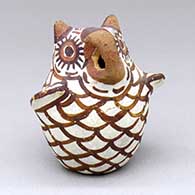 A polychrome classic Zuni owl figure
 by Unknown of Zuni